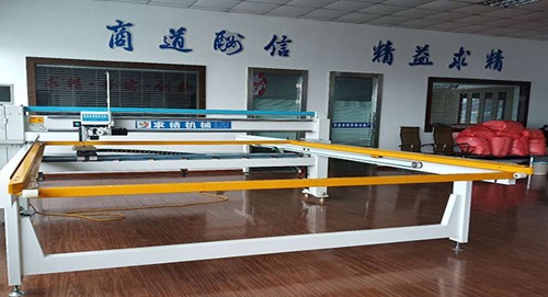 電腦絎縫機(jī)的絎縫技術(shù)不斷改革